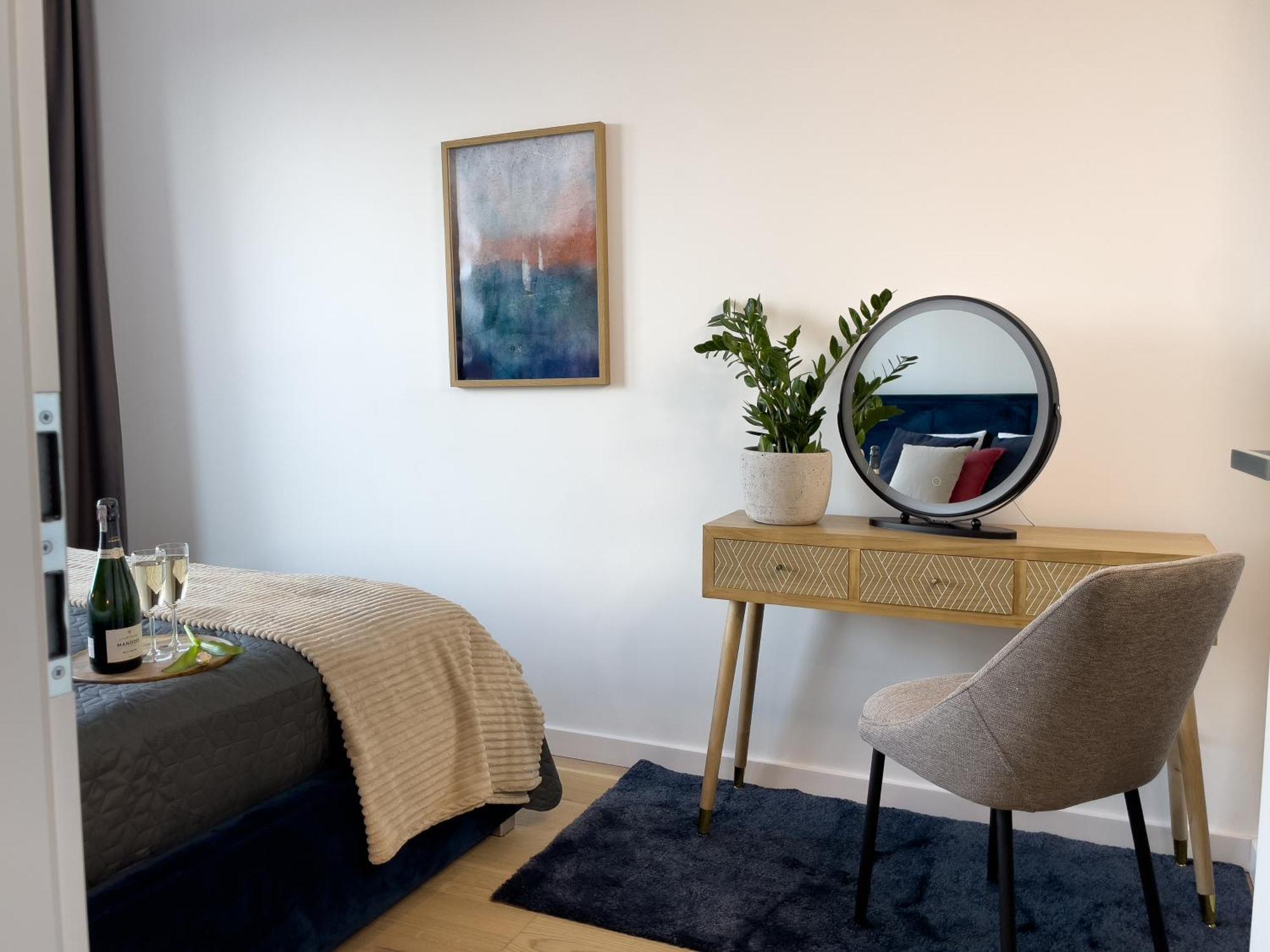 Urban Premium Sokolska 30a Towers No 58, 2 Free Garages, Gym & Sauna, Self Check-in Apartment