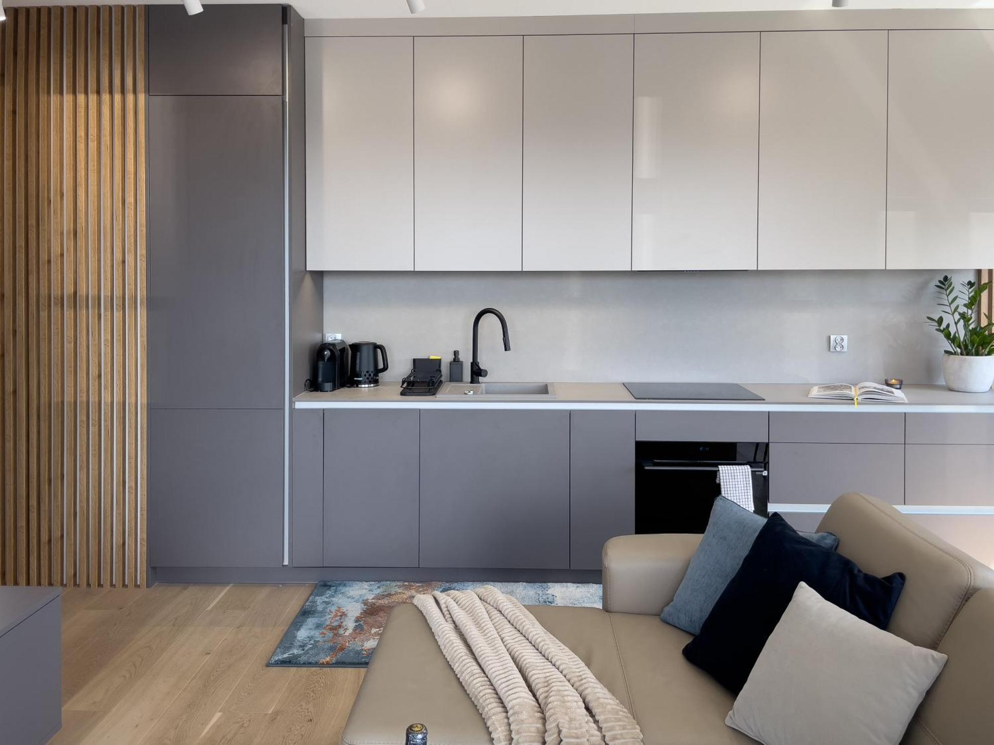 Apartment Urban Premium Sokolska 30a Towers No 58, 2 Free Garages, Gym & Sauna, Self Check-in *