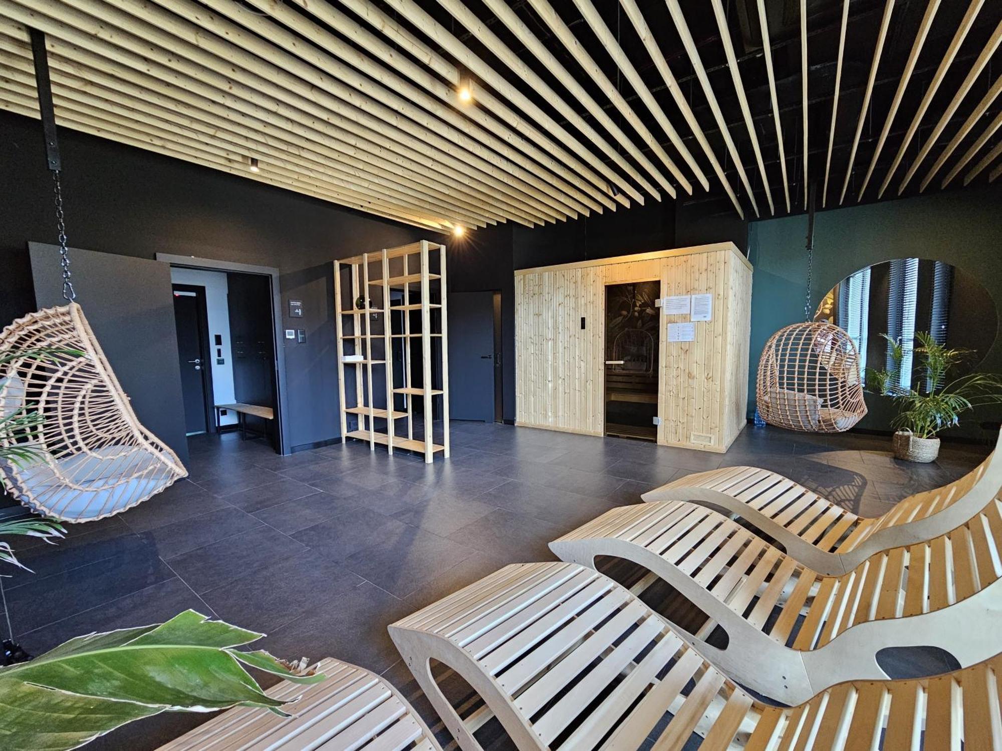 Apartment Urban Premium Sokolska 30a Towers No 58, 2 Free Garages, Gym & Sauna, Self Check-in